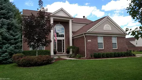18103 Huron, Macomb, MI 48042 photo 1