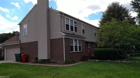 18103 Huron, Macomb, MI 48042 photo 4