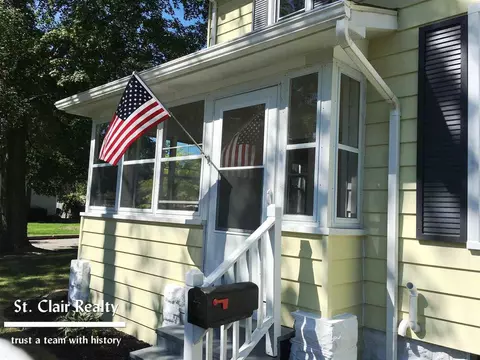 802 Jay, Saint Clair, MI 48079 photo 2