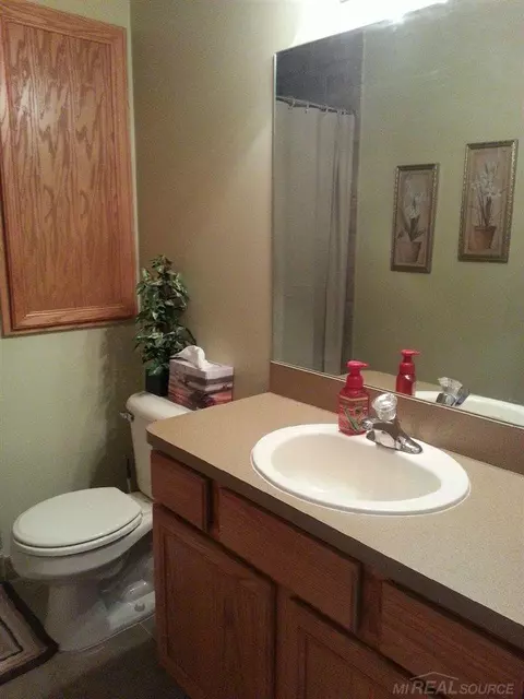 51328 Hook, Macomb, MI 48042 photo 19
