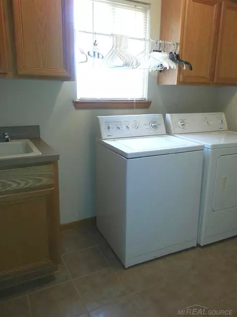 51328 Hook, Macomb, MI 48042 photo 20