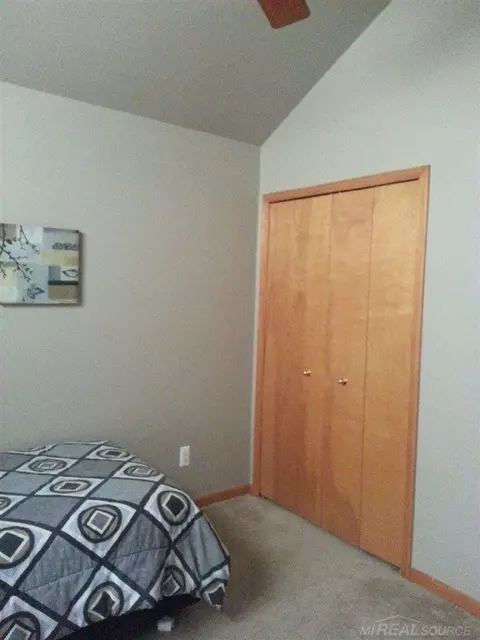51328 Hook, Macomb, MI 48042 photo 15