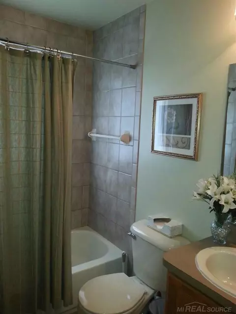 51328 Hook, Macomb, MI 48042 photo 21