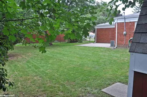 5231 Bart, Warren, MI 48091 photo 15