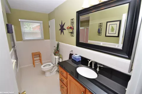 5231 Bart, Warren, MI 48091 photo 7