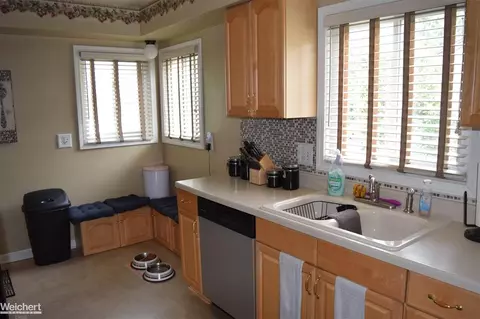 5267 E 13 Mile, Warren, MI 48092 photo 11
