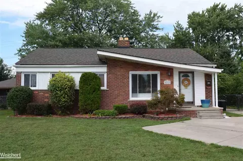 5267 E 13 Mile, Warren, MI 48092 photo 1
