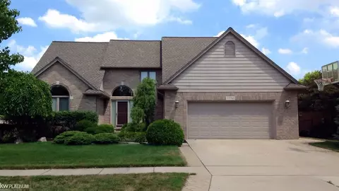 49786 Willowood, Macomb, MI 48044 photo 2