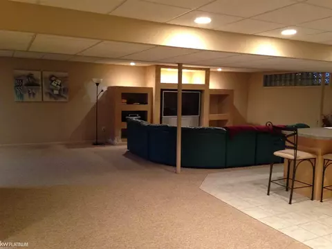 49786 Willowood, Macomb, MI 48044 photo 9