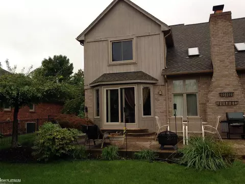 49786 Willowood, Macomb, MI 48044 photo 4