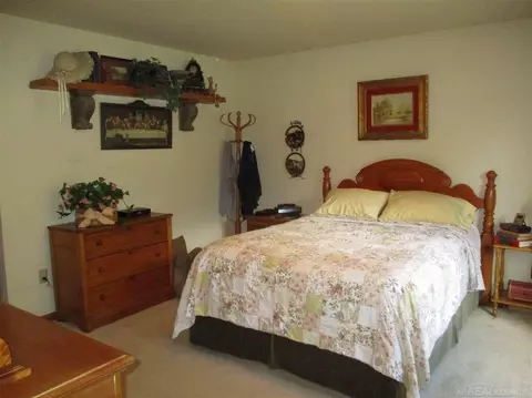 33720 Pineview, Fraser, MI 48026 photo 20