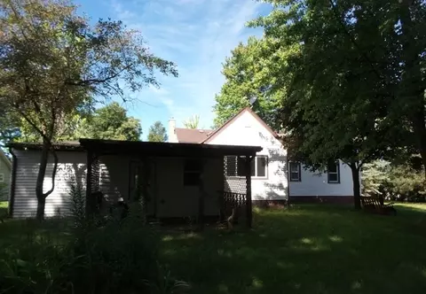 620 N Watkins, Perry, MI 48872 photo 2