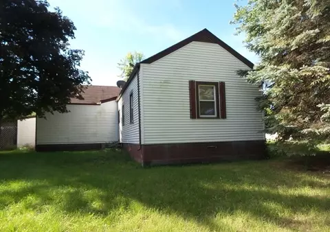 620 N Watkins, Perry, MI 48872 photo 3