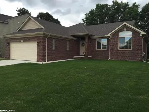22350 Brantingham, Macomb, MI 48044 photo 1