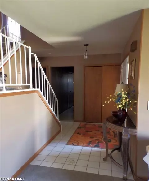 45926 Meadow, Macomb, MI 48044 photo 6