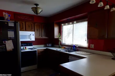 45926 Meadow, Macomb, MI 48044 photo 7