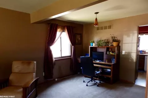 45926 Meadow, Macomb, MI 48044 photo 5