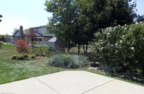 45926 Meadow, Macomb, MI 48044 photo 28