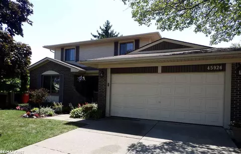 45926 Meadow, Macomb, MI 48044 photo 1
