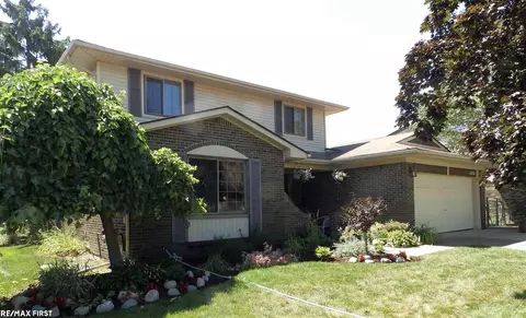 45926 Meadow, Macomb, MI 48044 photo 3