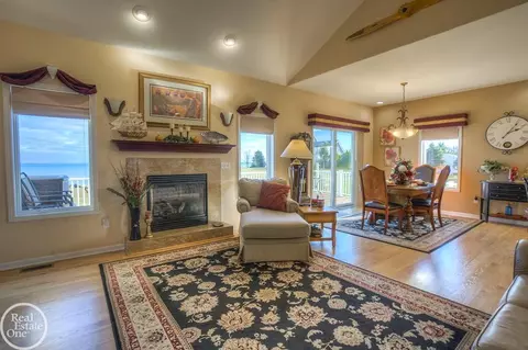 4470 Lakeshore, Deckerville, MI 48427 photo 5