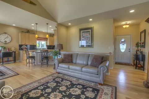 4470 Lakeshore, Deckerville, MI 48427 photo 4