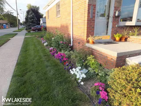 17303 Veronica, Eastpointe, MI 48021 photo 5