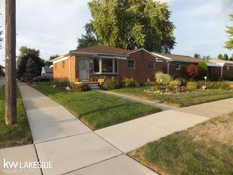 17303 Veronica, Eastpointe, MI 48021 photo 2