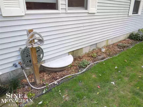 725 Washington, Algonac, MI 48001 photo 13