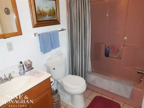 725 Washington, Algonac, MI 48001 photo 29