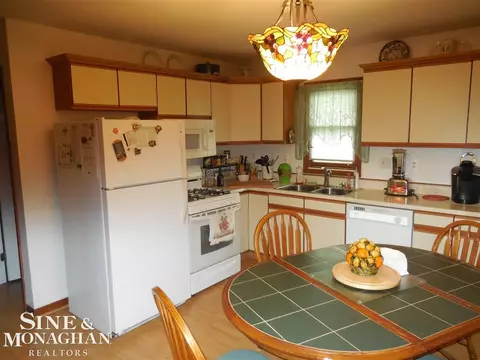725 Washington, Algonac, MI 48001 photo 22