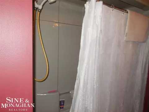 725 Washington, Algonac, MI 48001 photo 32