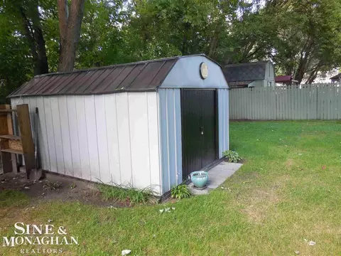 725 Washington, Algonac, MI 48001 photo 11