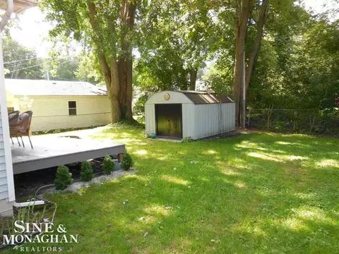 725 Washington, Algonac, MI 48001 photo 6