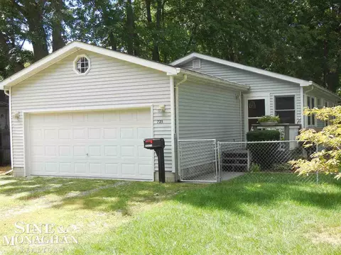 725 Washington, Algonac, MI 48001 photo 1
