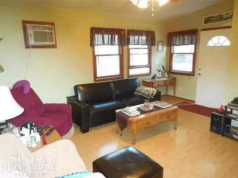 725 Washington, Algonac, MI 48001 photo 17