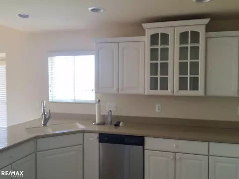 52575 Sable, Macomb, MI 48042 photo 4