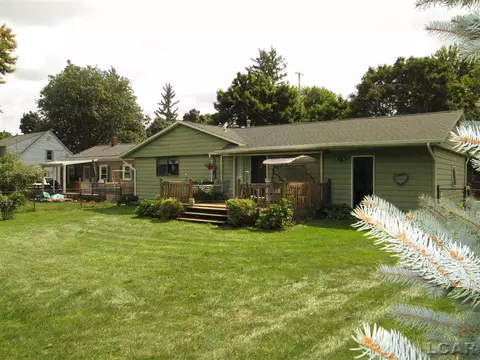 1240 Vine, Adrian, MI 49221 photo 17