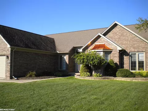47313 Whippoorwill, Macomb, MI 48044 photo 2