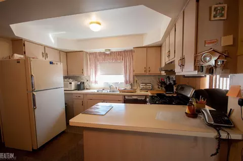 11076 E 10 Mile, Warren, MI 48089 photo 9