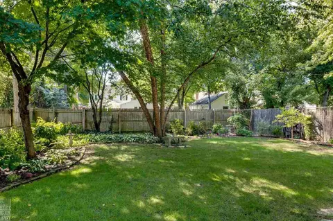 617 Washington, Grosse Pointe, MI 48230 photo 25