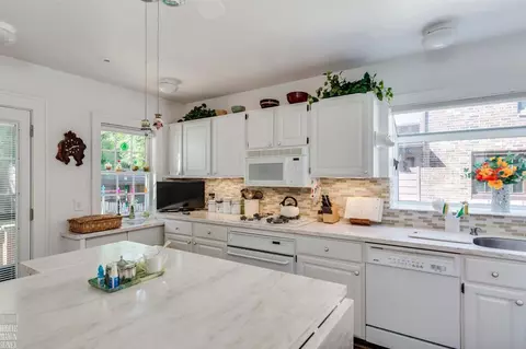 617 Washington, Grosse Pointe, MI 48230 photo 13