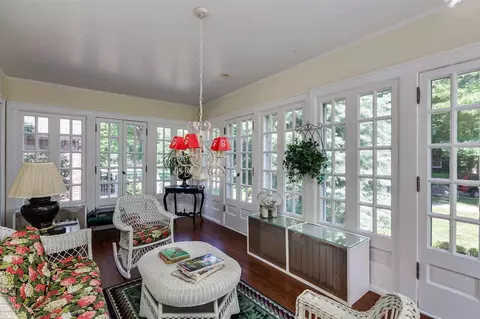 617 Washington, Grosse Pointe, MI 48230 photo 3