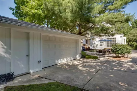617 Washington, Grosse Pointe, MI 48230 photo 27