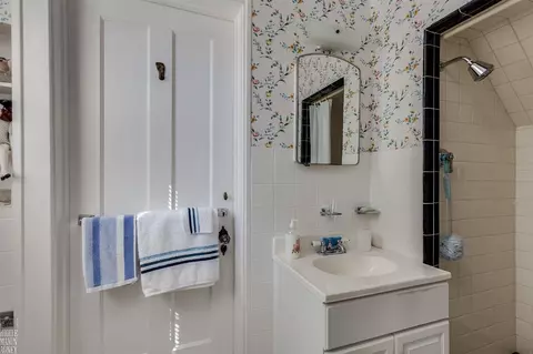617 Washington, Grosse Pointe, MI 48230 photo 18