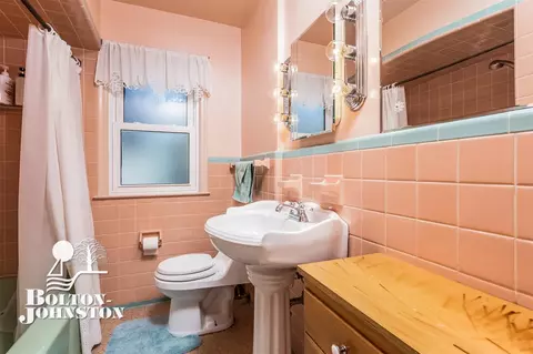 2040 Allard, Grosse Pointe Woods, MI 48236 photo 19