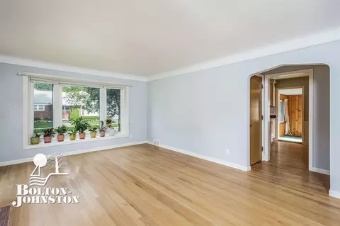 2040 Allard, Grosse Pointe Woods, MI 48236 photo 6