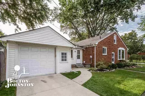 2040 Allard, Grosse Pointe Woods, MI 48236 photo 29