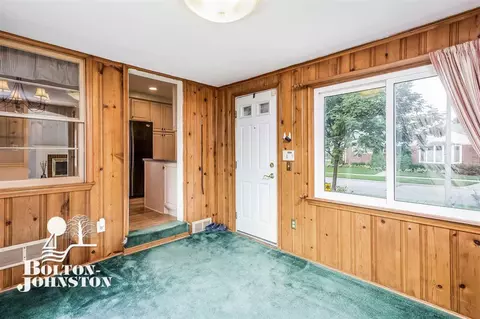 2040 Allard, Grosse Pointe Woods, MI 48236 photo 14
