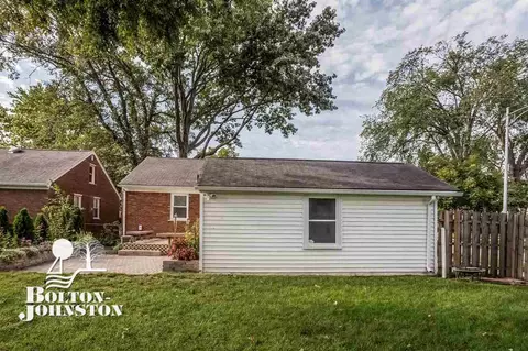 2040 Allard, Grosse Pointe Woods, MI 48236 photo 32